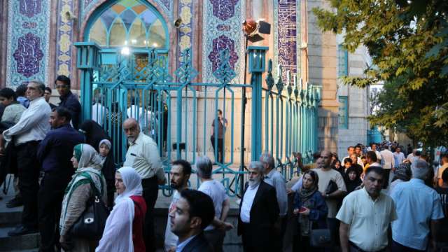 Започна гласуването на втория тур на президентските избори в Иран