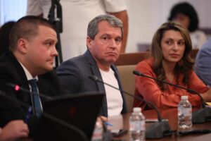 До 6 години затвор за разпространение на лична информация без съгласие: Законопроектът на ИТН, който разбуни духовете (ВИДЕО)