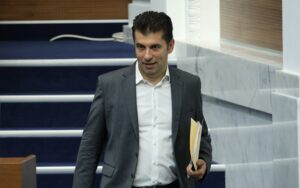 ОФИЦИАЛНО: Кирил Петков вече не е депутат (ВИДЕО)