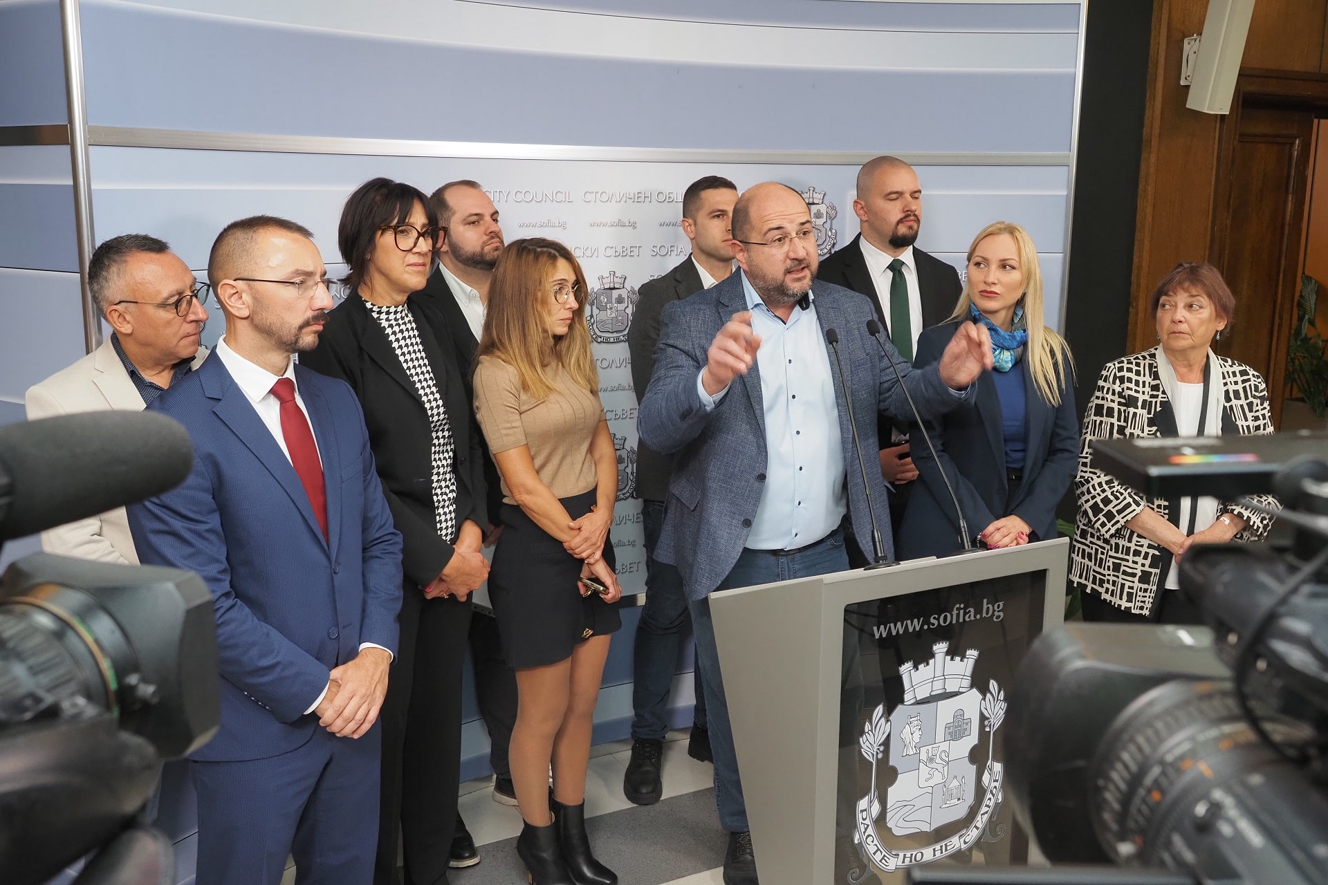 Трафикът в София: Липсата на кворум провали извънредното заседание на СОС