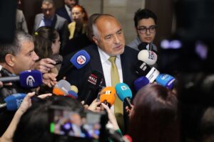 „Хайде да правим референдум за всяко нещо“: Борисов отговори на Радев (ВИДЕО)