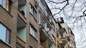 Скандал с общински жилища в Горна Оряховица: Изгониха над 20 семейства