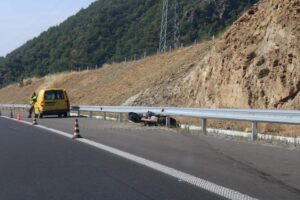 Тежка катастрофа: Моторист е с опасност за живота