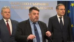 След трусовете на „Позитано“: БСП е на консултации при Радев (НА ЖИВО)