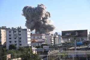 Израел удари оръжейни складове на „Хизбула“ в Южен Ливан