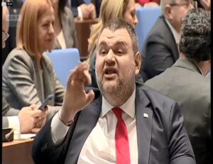 ПП-ДБ за предложеното спешно заседание за безводието: Пеевски прехвърля отговорността от изпълнителната власт на НС