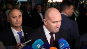 Радев: До края на годината ще започне да постъпва модерна техника в армията (ВИДЕО)