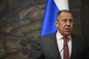 Лавров ИЗРИГНА: Закърмени нацисти