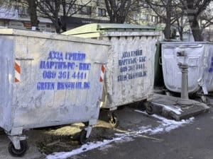 Криза с боклука в София: Фирми в осем района може да спрат работа