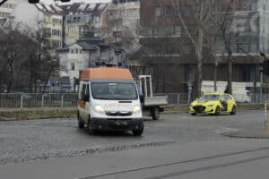 Кола се заби в заведение в Разград, трима загинаха