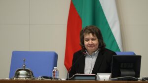Киселова с първи коментар за предложението на Радев: Той има право