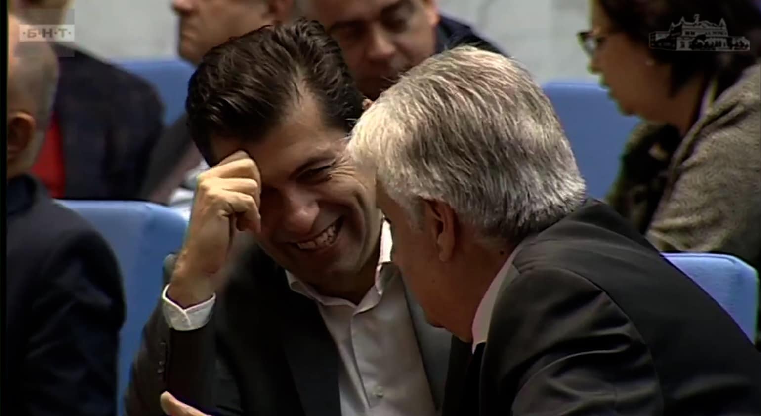 Като за първи ден: Депутатите разкритикуваха Киселова, ,,Възраждане“ не уважиха химна на ЕС