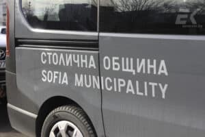 ИЗВЪНРЕДНО: Антикорупционната комисия влезе в Столична община (ВИДЕО)