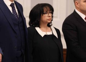 Теменужка Петкова представя Бюджет 2025 на синдикати и работодатели