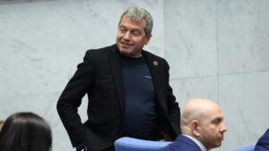 Тошко Йорданов: Ако не работите тук, ще бъдем ПРИНУДЕНИ да вкараме чужденци, които да работят за 500 долара (ВИДЕО)