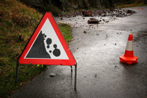 Свлачище заплашва да откъсне от света родопско село