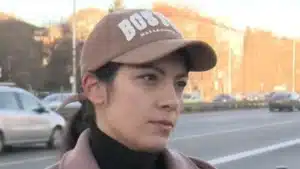 УЖАС в автобус 280: Бебе пада на улицата, след като шофьор затиска родител с вратите