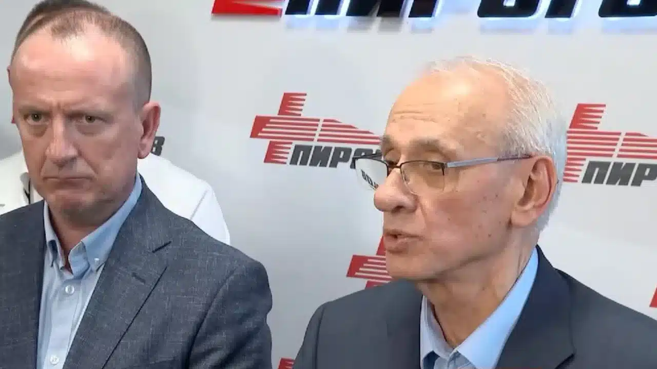 Министърът на здравеопазването на България доц д р Силви Кирилов и