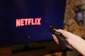 Акциите на Netflix паднаха с над 5% след слаб отчет