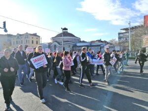 ГНЯВ: Ресторантьори на протест в цялата страна