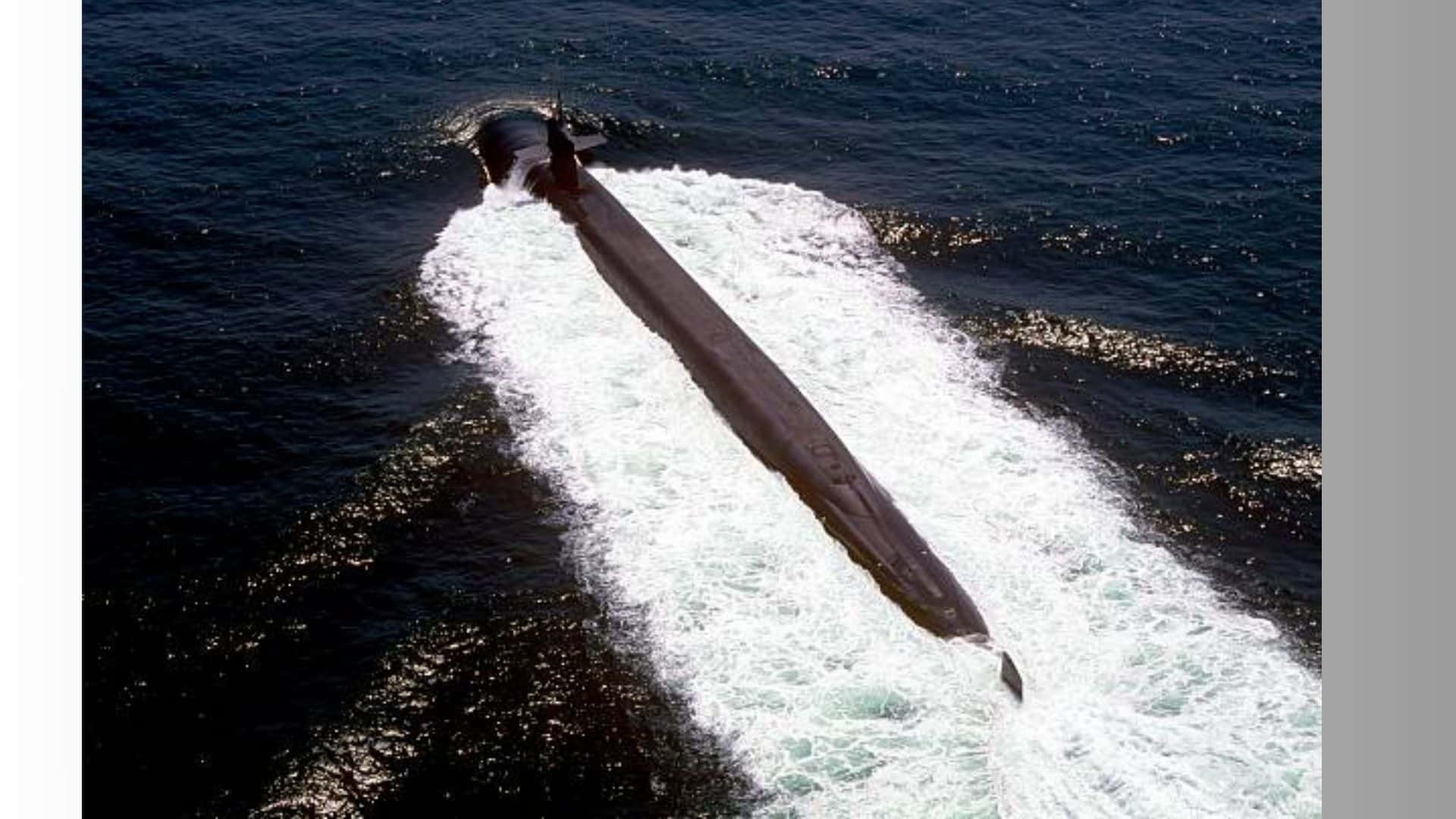 Руската подводница Уфа от Тихоокеанския флот изстреля ракети Калибър по