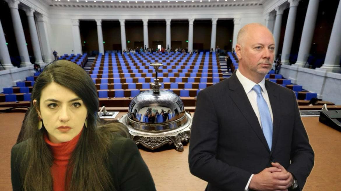 о време на петъчния парламентарен контрол депутатът от ПП–ДБ Лена