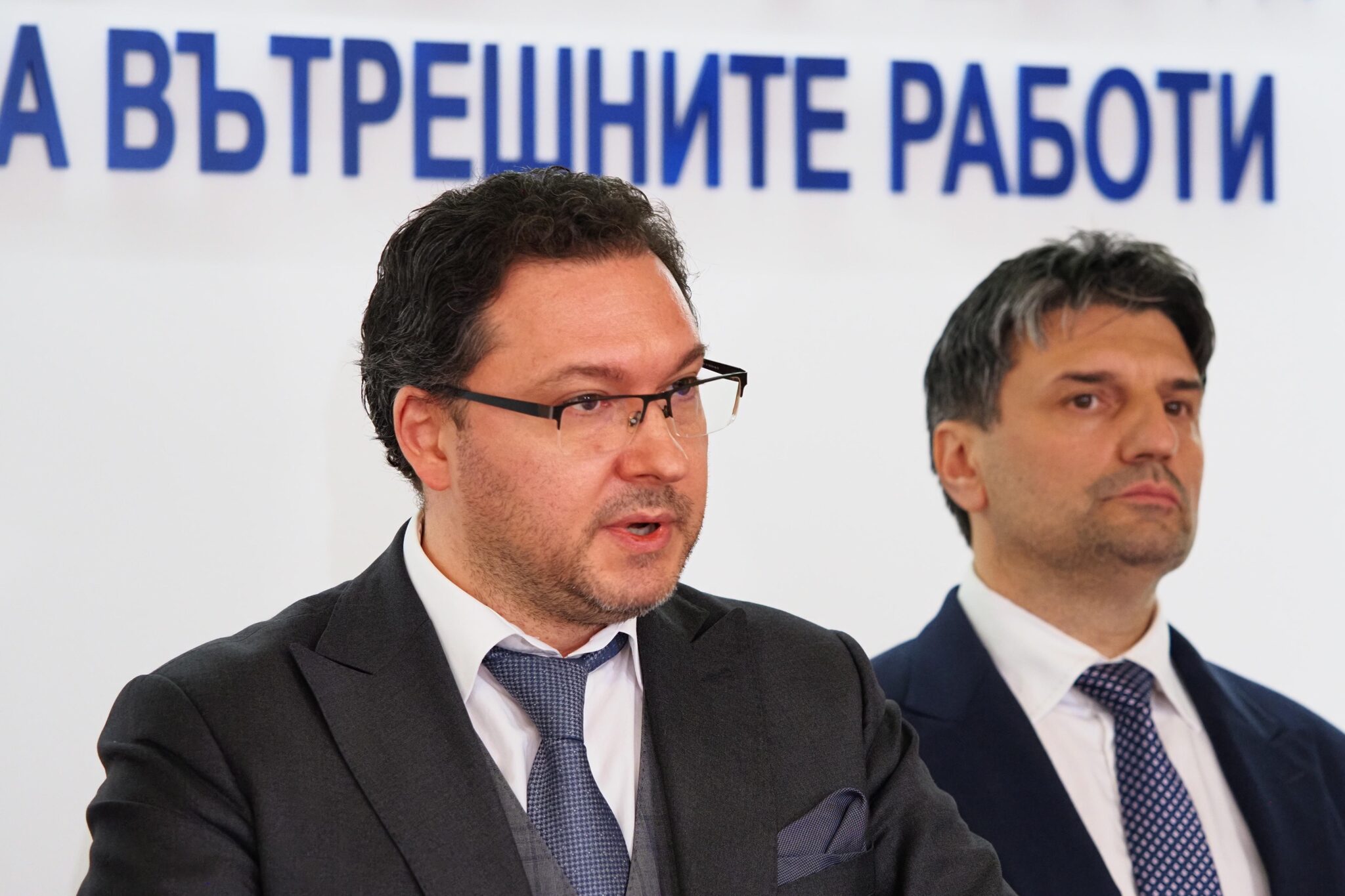 Бившият министър на вътрешните работи Цветан Цветанов отправи остри критики