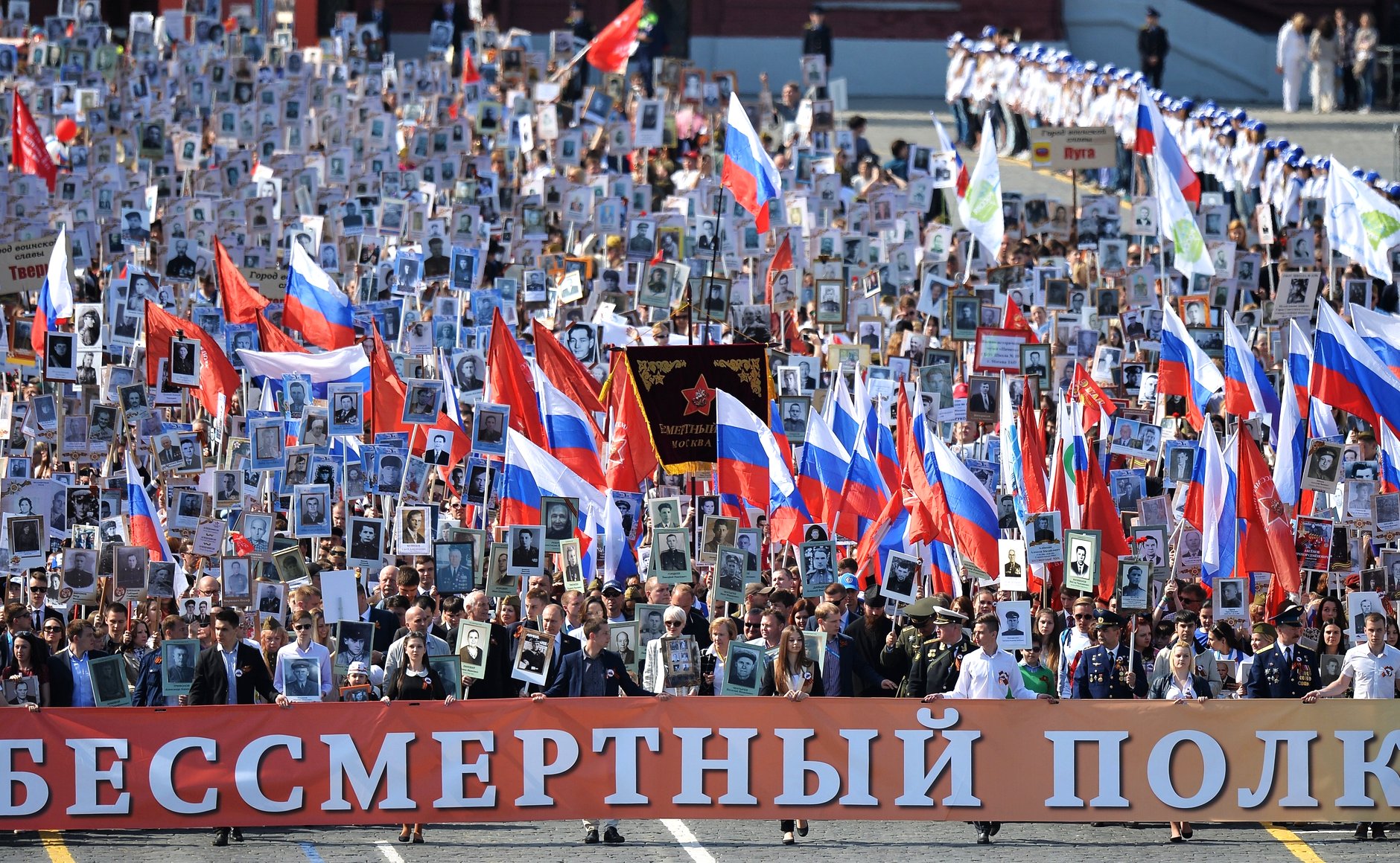Властите в няколко казахстански града забраниха провеждането на шествия свързани