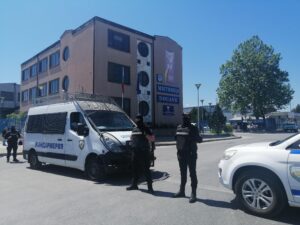 Задържаха турски шофьор с недекларирани 128 050 евро на митницата във Видин