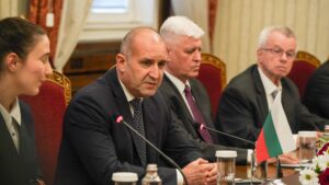 Радев наложи вето на част от измененията в Закона за отбраната и въоръжените сили