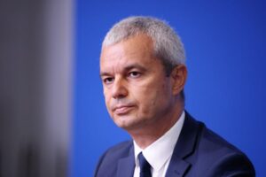 Костадинов посъветва Радев да се обърне към Конституционния съд