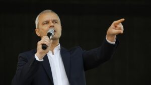 Костадинов призова за блокаж на парламента в сряда