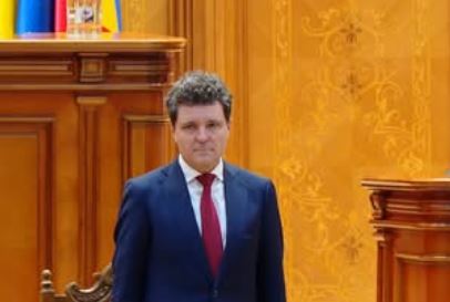 Центристът и досегашен кмет на Букурещ Никушор Дан днес положи