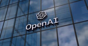 OpenAI пусна ChatGPT-5, докато надпреварата в областта на изкуствения интелект се ускорява