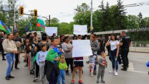 Жителите на кв. „Захарна фабрика“ блокираха столичния бул. „Сливница“