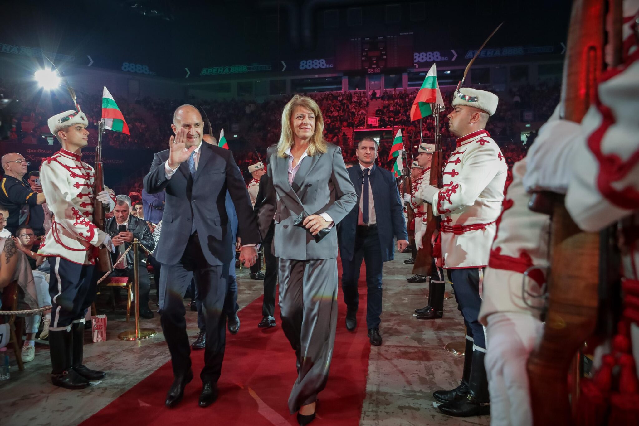 Държавният глава Румен Радев посети 14 ото издание на спектакъла Нощ