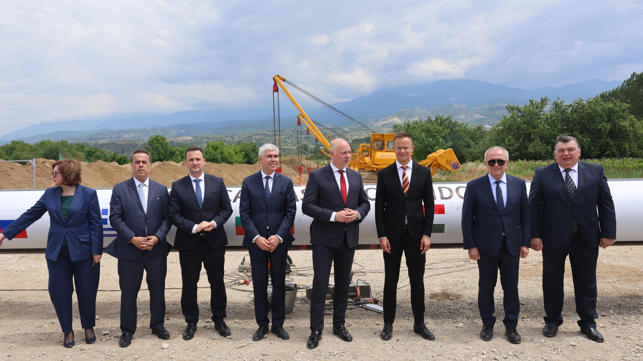 Очаква се вертикалният газов коридор да бъде завършен до средата