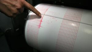 Нов трус: Мощно земетресение разлюля Крит, властите предупредиха за опасност от цунами