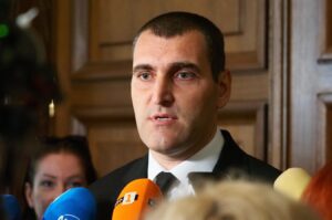 ИЗНЕНАДА: Повишиха прокурор Ангел Кънев