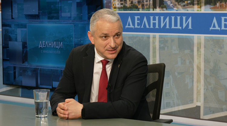 8222 Основната причина да не сме домакин на сесията на