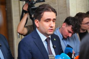 Божидар Божанов: Кухи вотове обслужват управляващите, дават им повече легитимност