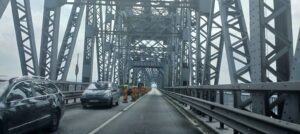 Близо 200 автомобила преминаха от България към Румъния веднага при отварянето на Дунав мост при Русе – Гюргево за леки коли