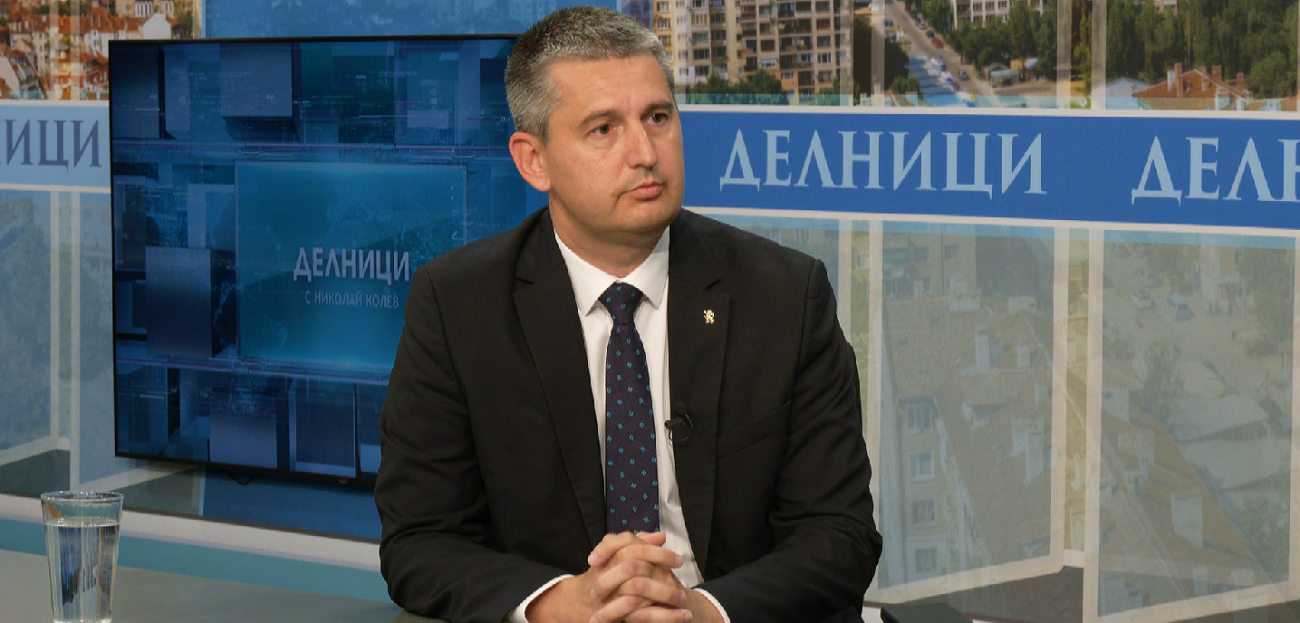 8222 Заради няколко яйца и едно счупено стъкло изкараха протестиращите