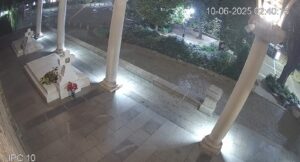 Оскверниха гробовете на патриарх Неофит и екзарх Йосиф (ВИДЕО)