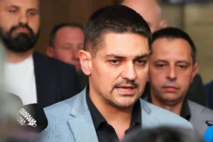 Радостин Василев: Ще подкрепим вота на недоверие на „Възраждане“