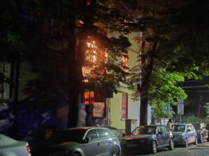 Пожар избухна в жилищна кооперация близо до Сточна гара – ОБНОВЕНА