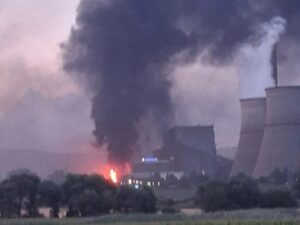 Пожарът в ТЕЦ „Бобов дол“ е напълно потушен, щетите са само материални