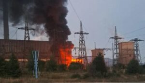 Голям пожар избухна в ТЕЦ „Бобов дол“, гори трансформатор на Първи блок