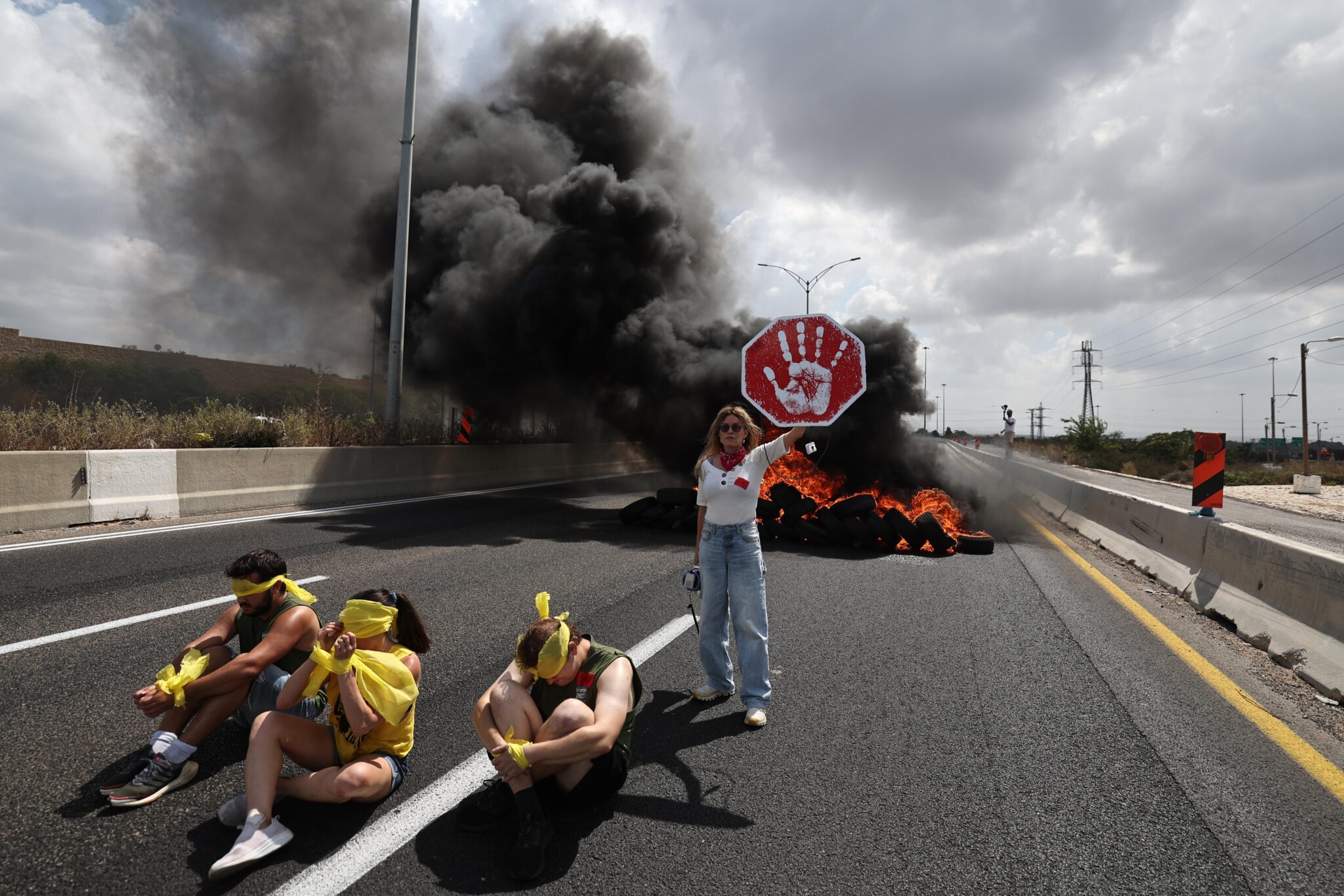 Израелски граждани излязоха на мащабни протести настоявайки за незабавно освобождаване