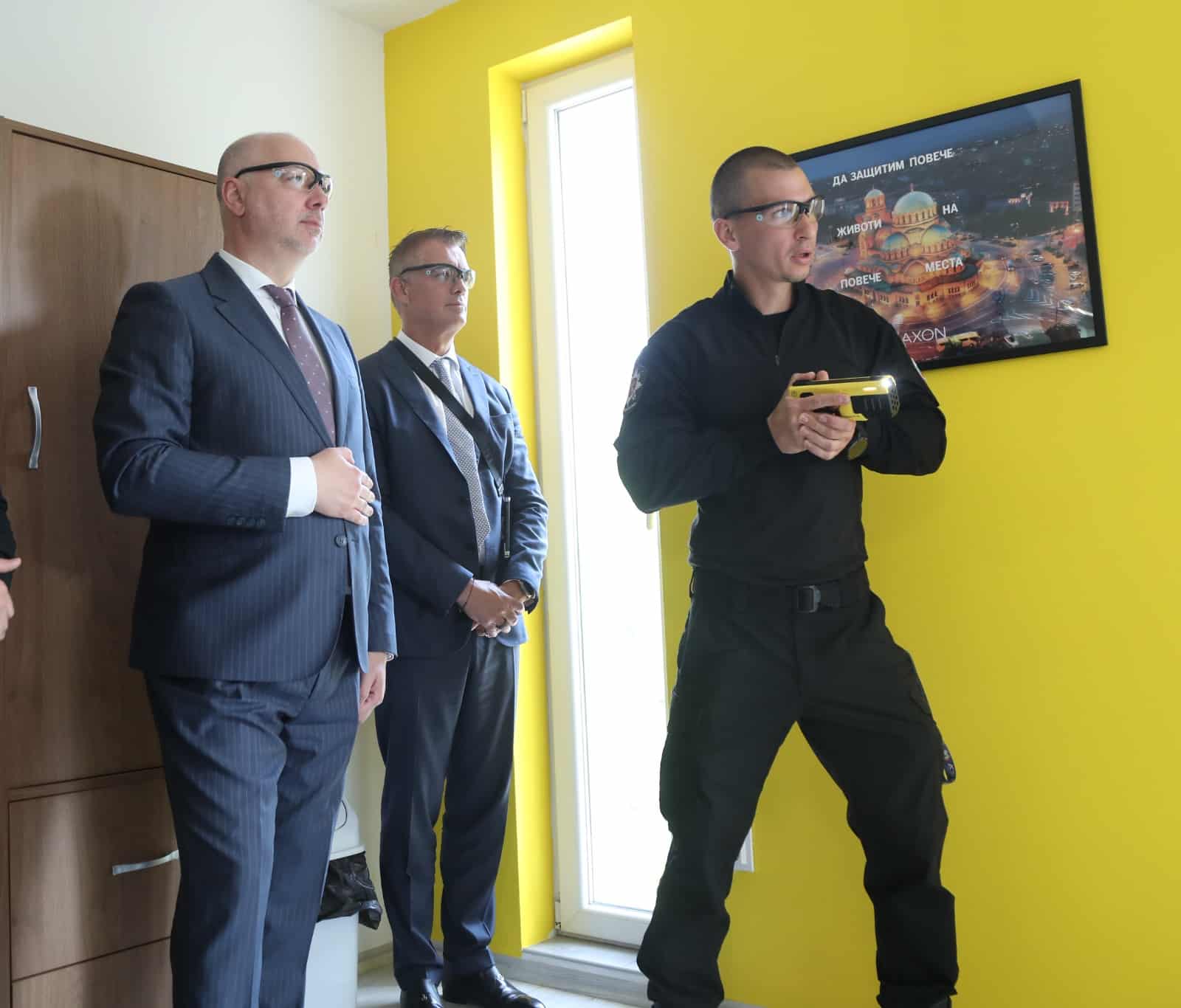 Министър председателят Росен Желязков и министърът на вътрешните работи Даниел Митов